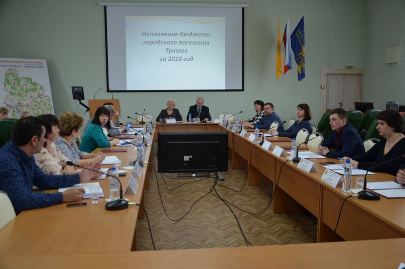 В муниципальном совете решили вызвать руководителей ресурсоснабжающих организаций