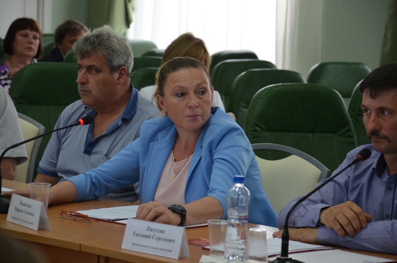 На заседании муниципального совета глава района Дмитрий Юнусов выступил с отчетом о работе администрации в 2018 году