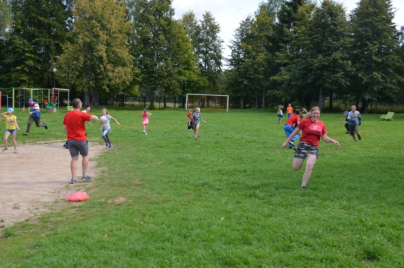 59 детей из Иркутской области в настоящее время размещены в социально-оздоровительном центре «Чайка», который находится неподалеку от города в Артемьевском сельском поселении