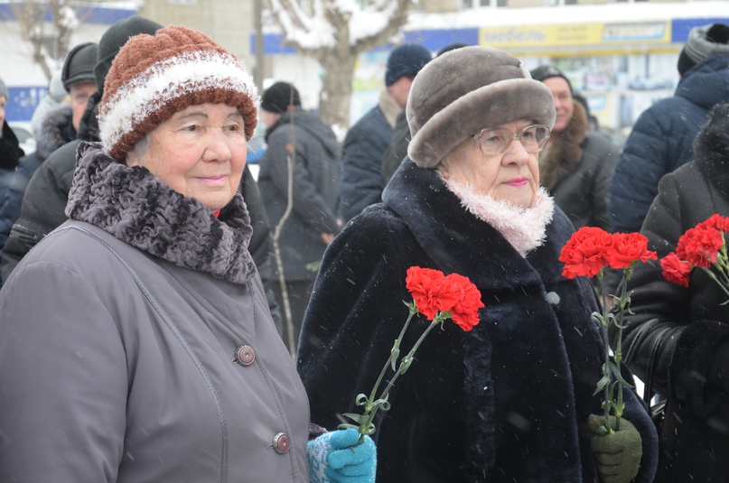Сегодня у памятника воинам, погибшим в Афганистане и других горячих точках, состоялся митинг памяти