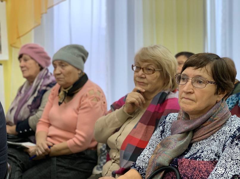 ОБСУДИЛИ С ЖИТЕЛЯМИ ВОПРОСЫ ЖКХ И БЛАГОУСТРОЙСТВА В Центральной библиотеке состоялась встреча с жителями