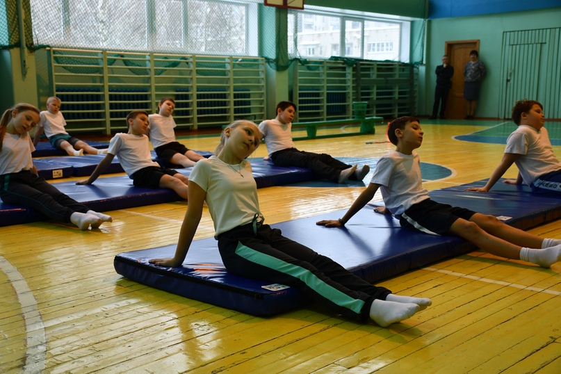 В лицей №1 прибыл новый спортивный инвентарь в рамках губернаторского проекта «Спорт – детям»