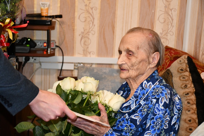 ДОЛГОЛЕТИЕ ДАЕТСЯ САМЫМ ДОСТОЙНЫМ  В Тутаевском районе 100 лет исполнилось Тамаре Алексеевне Камыниной