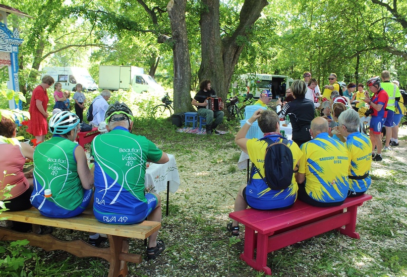 Французская федерация велотуризма побывала в левобережье Тутаева