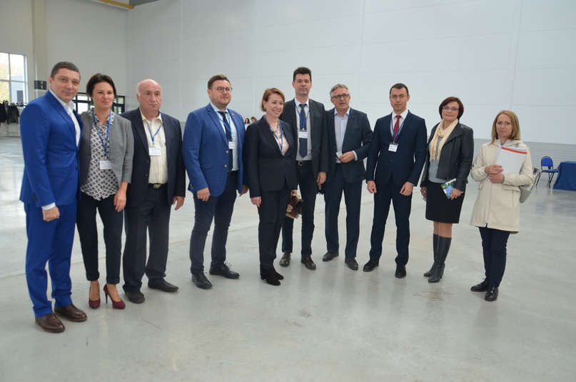 В Тутаеве открылась "Ярмарка контрактов - 2019", организованная на базе Тутаевского моторного завода при поддержке Правительства Ярославской области, Торгово-промышленной палаты региона, Ярославской областной Думы и ВТБ