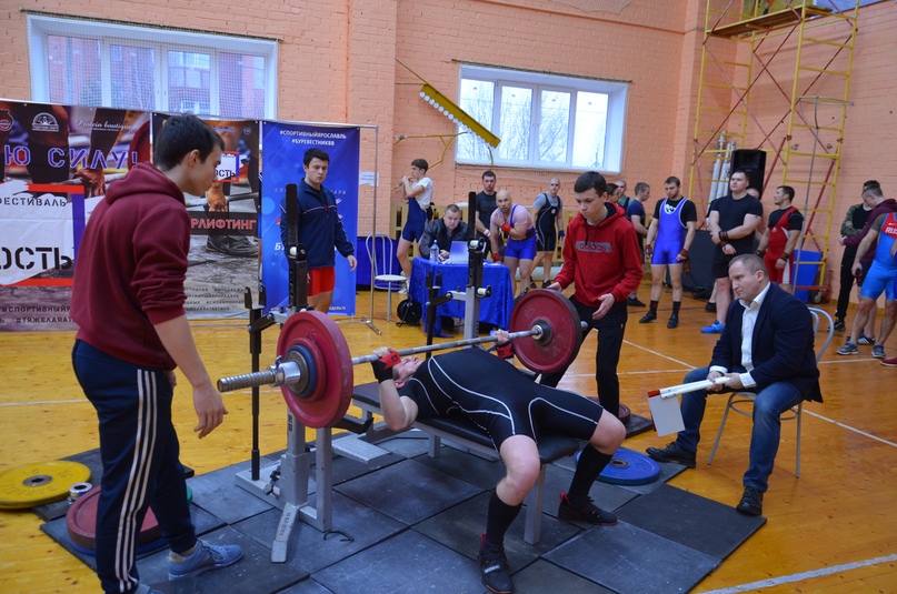 ВПЕРВЫЕ В ТУТАЕВЕ - «ЖИМ ТУТ»