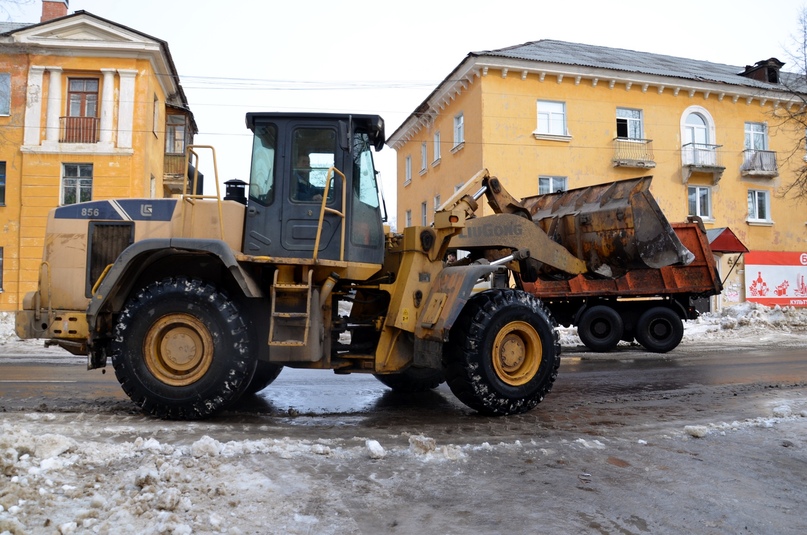 Глава администрации Константиновского поселения при поддержке жителей добился полноценной расчистки автодороги