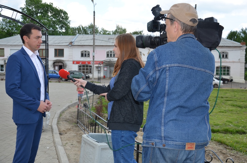 Глава Тутаевского района Дмитрий Юнусов, сопредседатель регионального штаба ОНФ Анатолий Упадышев, руководитель "Агентства по развитию Тутаевского района" Владимир Пшеничников, помощник главы района по вопросам левобережья Ирина Крутикова, председатель ТО