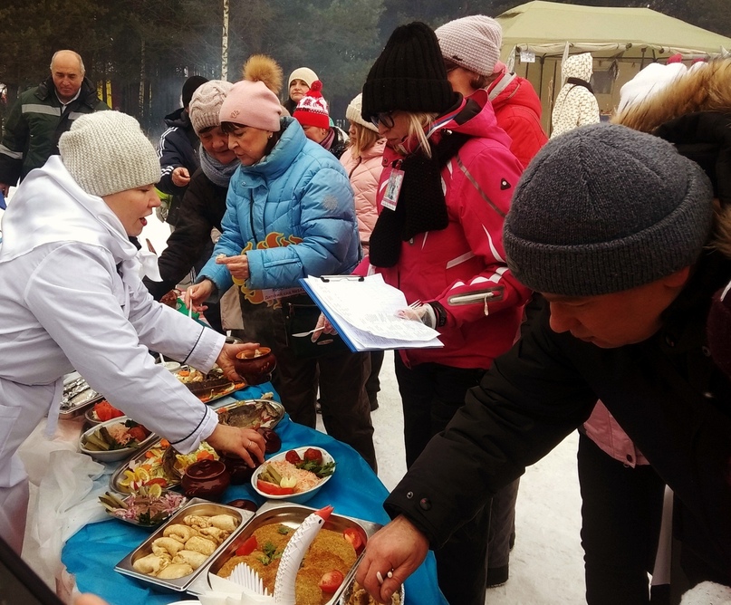 «ЗаварУХА»: тутаевцы приготовили больше всех!  В ходе VI ежегодного регионального фестиваля «ЗаварУХА» команда Тутаевского политехнического техникума победила в номинации «За широкий ассортимент рыбных блюд»
