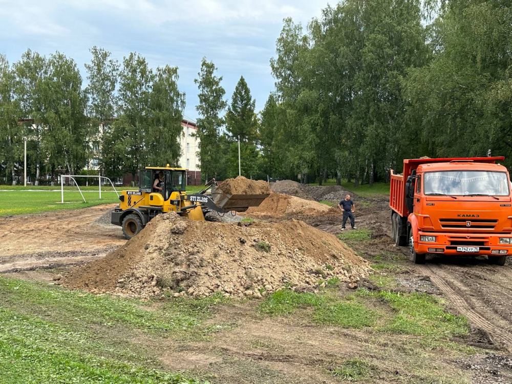 В Константиновском благоустраивается стадион