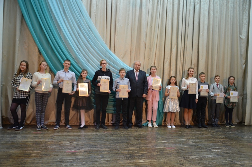 ПЕРСОНАЛЬНЫЕ СТИПЕНДИИ – ОДАРЕННЫМ ДЕТЯМ