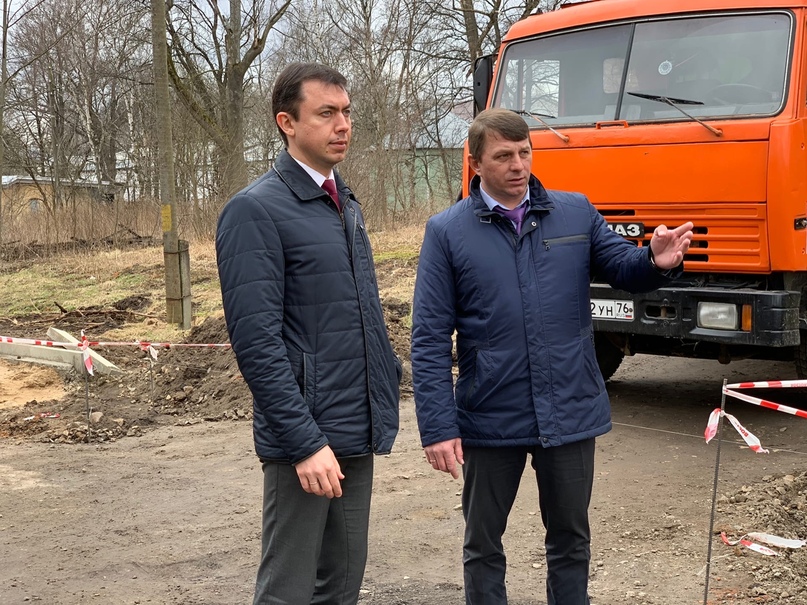 НА ЛЕВОМ БЕРЕГУ РЕМОНТИРУЮТ УЛИЦУ ПАНИНА