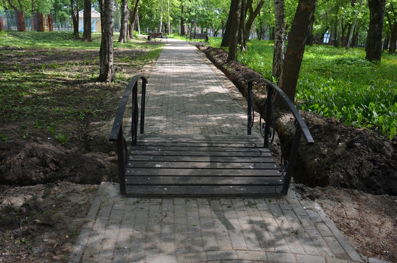 Глава Тутаевского района Дмитрий Юнусов, сопредседатель регионального штаба ОНФ Анатолий Упадышев, руководитель "Агентства по развитию Тутаевского района" Владимир Пшеничников, помощник главы района по вопросам левобережья Ирина Крутикова, председатель ТО