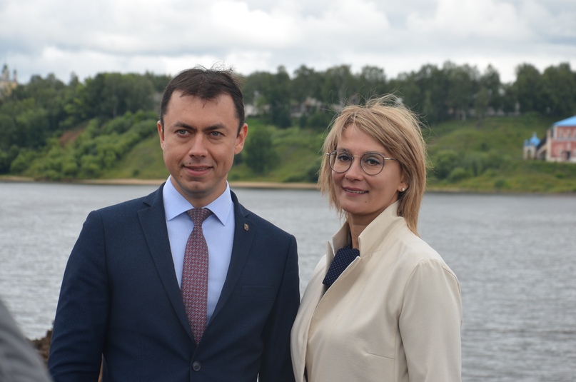 Представительная делегация во главе с членом Совета Федерации Федерального Собрания Российской Федерации Игорем Каграманяном посетила в Тутаеве ряд объектов благоустройства и дорожного строительства