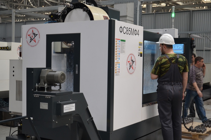 Глава района Дмитрий Юнусов совместно с руководством Корпорации развития малого и среднего предпринимательства Ярославской области представил депутатам Ярославской областной Думы тутаевский промышленный парк «Мастер»