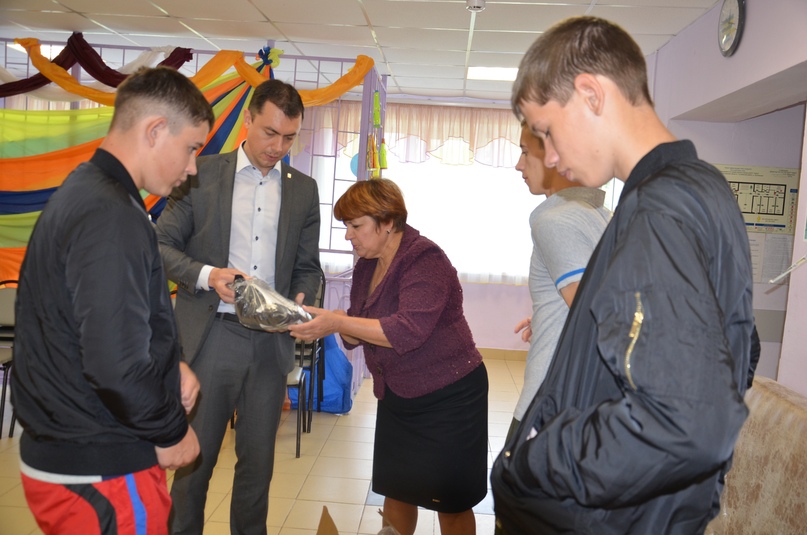 59 детей из Иркутской области в настоящее время размещены в социально-оздоровительном центре «Чайка», который находится неподалеку от города в Артемьевском сельском поселении