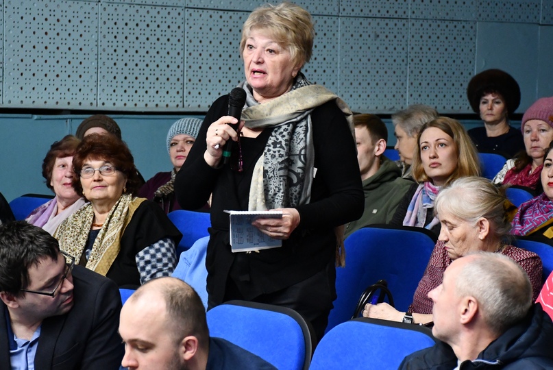 В Тутаеве прошла встреча с жителями, в которой приняли участие члены АСЖ «Ярославия», областные депутаты, представители районной власти, надзорных органов и «ТНС Энерго»   Вместе со старшими по домам и руководителями управляющих компаний обсуждали вопросы