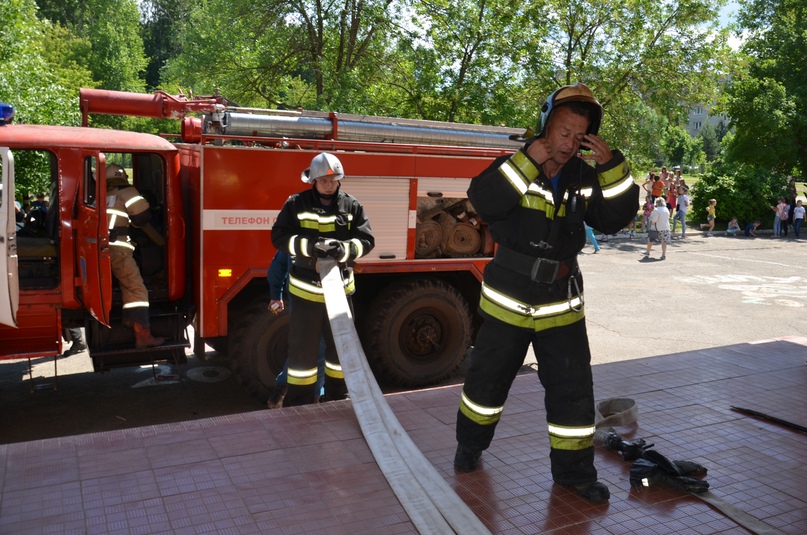 В тутаевском лицее № 1 прошли учения сотрудников МЧС с привлечением пожарного расчета ПЧ-20