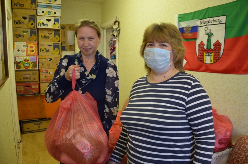 Вручили 15 продуктовых наборов многодетным