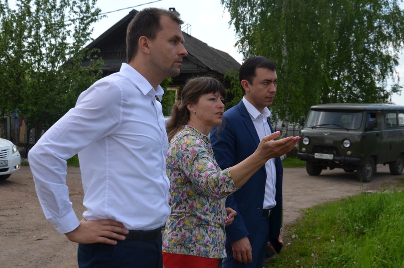 Глава Тутаевского района Дмитрий Юнусов, сопредседатель регионального штаба ОНФ Анатолий Упадышев, руководитель "Агентства по развитию Тутаевского района" Владимир Пшеничников, помощник главы района по вопросам левобережья Ирина Крутикова, председатель ТО