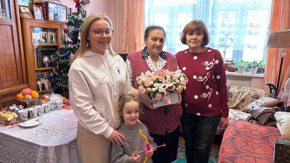 В Константиновском поздравили Людмилу Львовну Васильеву