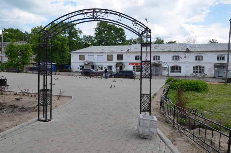 Глава Тутаевского района Дмитрий Юнусов, сопредседатель регионального штаба ОНФ Анатолий Упадышев, руководитель "Агентства по развитию Тутаевского района" Владимир Пшеничников, помощник главы района по вопросам левобережья Ирина Крутикова, председатель ТО