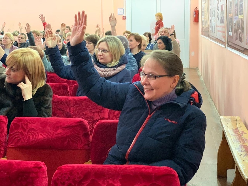 ЧТО НУЖНО, ЧТОБЫ ПОСТРОИТЬ СТАДИОН У ШКОЛЫ №3  Перед тем, как начнется строительство, предстоит обеспечить на площадке надежное водоотведение