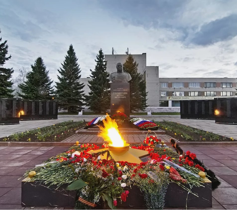 От всей души поздравляем всех с Днем Победы! 