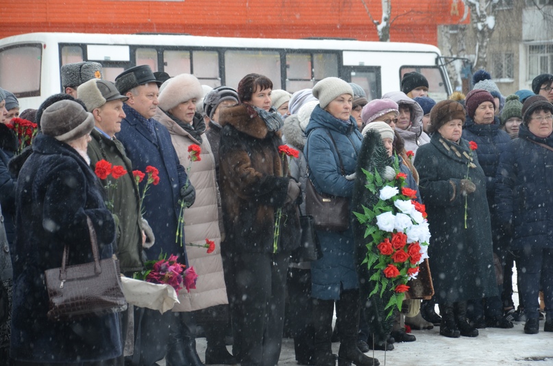 Сегодня у памятника воинам, погибшим в Афганистане и других горячих точках, состоялся митинг памяти