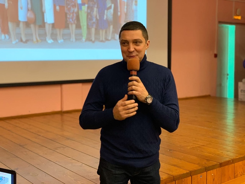 ЗАЧЕМ ШКОЛЕ №6 НОВАЯ ПЛОЩАДКА Определились в ходе встречи с общественностью