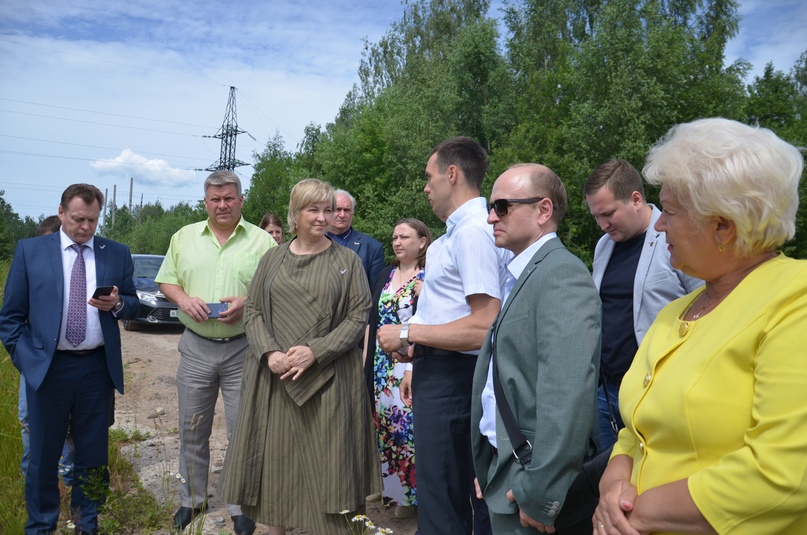 Поля птицефабрики у Фоминского осмотрели представители регионального департамента охраны окружающей среды и администрации района, вместе с членами Общероссийского народного фронта