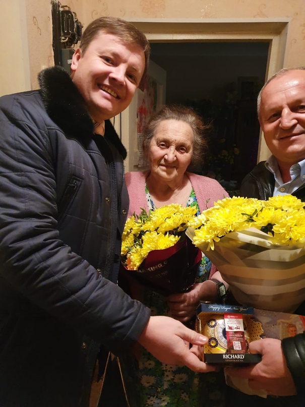 ПОЗДРАВИЛИ ВЕТЕРАНОВ