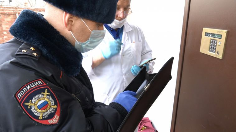 Полиция контролирует строгую изоляцию зараженных и контактировавших с ними