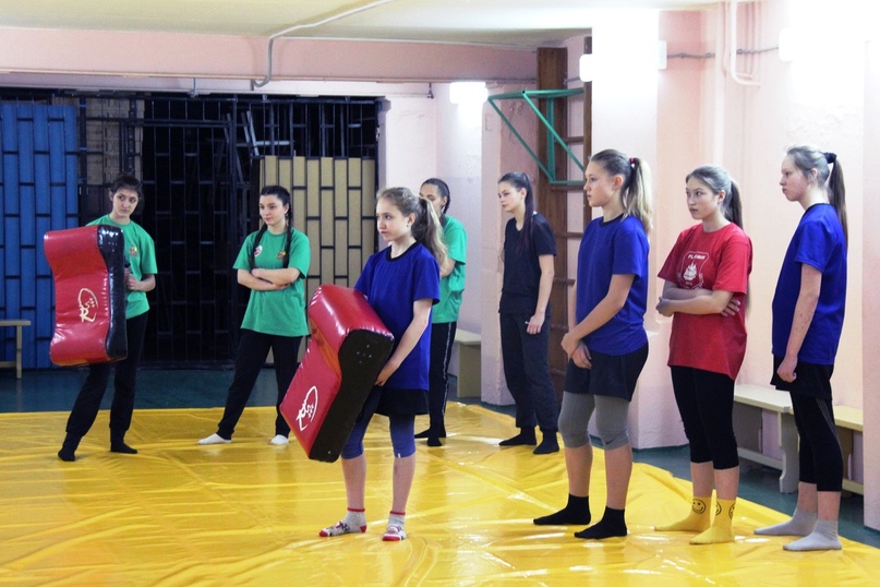 РЕГБИ-7: СБОРНАЯ РЕГИОНА СОБИРАЕТСЯ В КОНСТАНТИНОВСКОМ СП В Фоминском состоялся учебно-тренировочный сбор юных регбисток Ярославской области