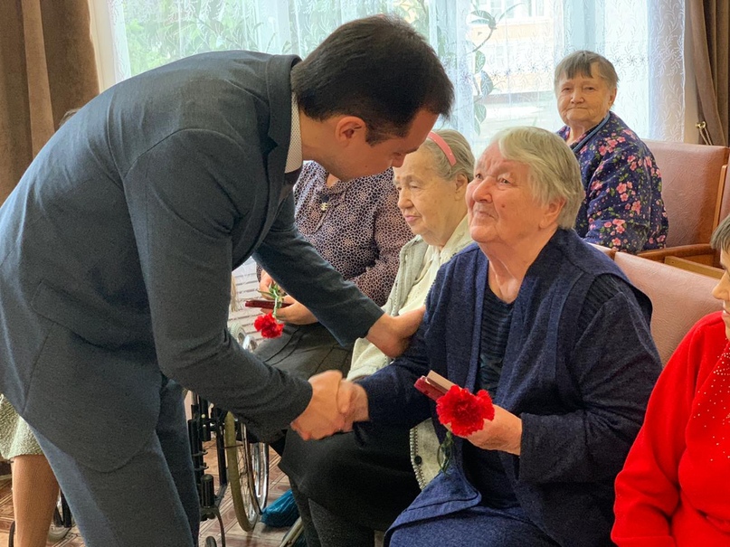 НИЗКИЙ ПОКЛОН ВАМ, ВЕТЕРАНЫ!