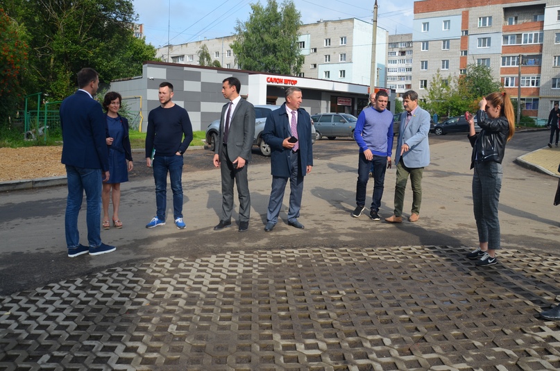 Тутаевский район – один из лидеров по темпам реализации программы «Решаем вместе!» Это выяснилось в ходе визита к нам представителей Правительства области, проектного офиса «Решаем вместе!» и Общественной палаты