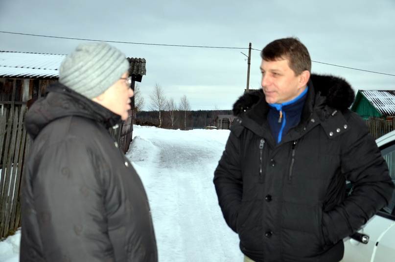 ВОЕННЫЕ ПАМЯТНИКИ НА ЛЕВОМ БЕРЕГУ К 75-летию Победы обрамляют новыми изящными оградами