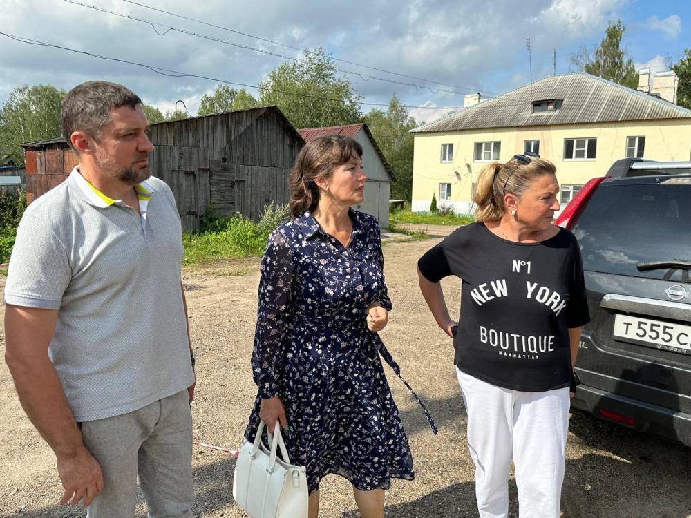 На Романовской стороне благоустраивают дворовые территории