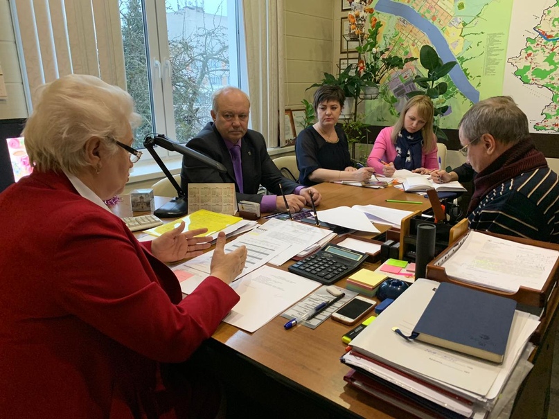 АВТОБУС НА ЛЕВОМ БЕРЕГУ Ходит до переправы, но может уйти в историю