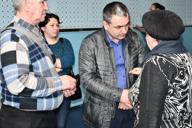 В Тутаеве прошла встреча с жителями, в которой приняли участие члены АСЖ «Ярославия», областные депутаты, представители районной власти, надзорных органов и «ТНС Энерго»   Вместе со старшими по домам и руководителями управляющих компаний обсуждали вопросы