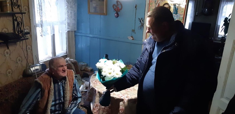 ПОЗДРАВИЛИ ВЕТЕРАНОВ