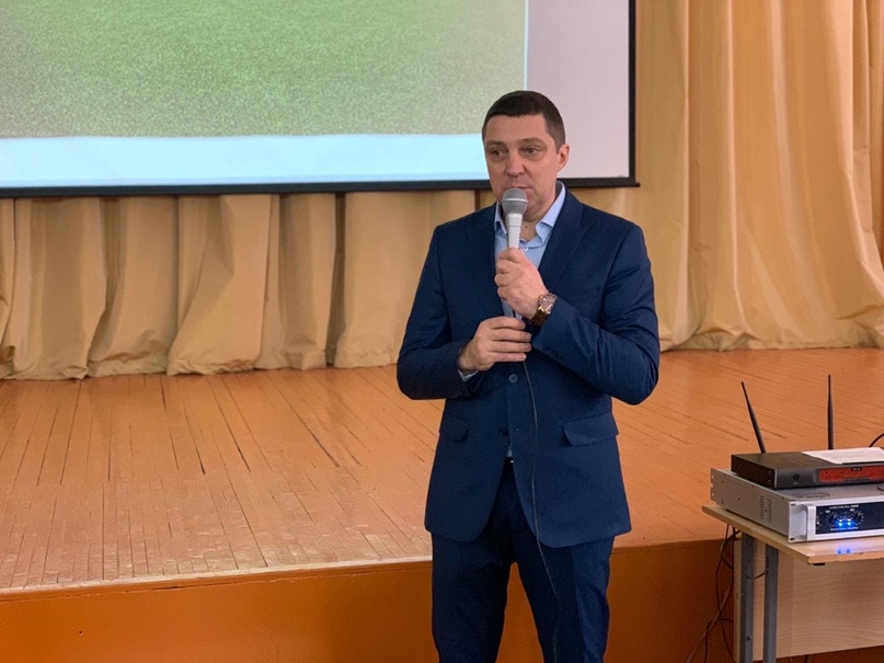 ЧТО НУЖНО, ЧТОБЫ ПОСТРОИТЬ СТАДИОН У ШКОЛЫ №3  Перед тем, как начнется строительство, предстоит обеспечить на площадке надежное водоотведение