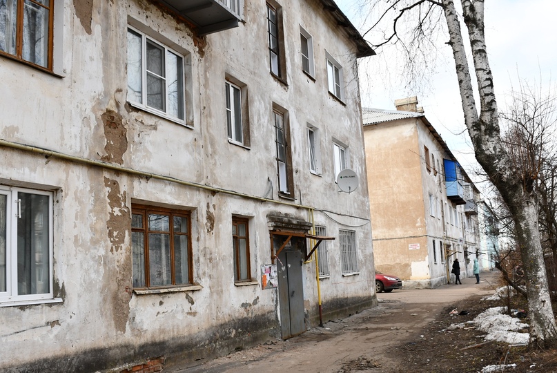 В Тутаеве поставлена задача: до 15 апреля решить проблему домов без управления, таких в городе несколько десятков