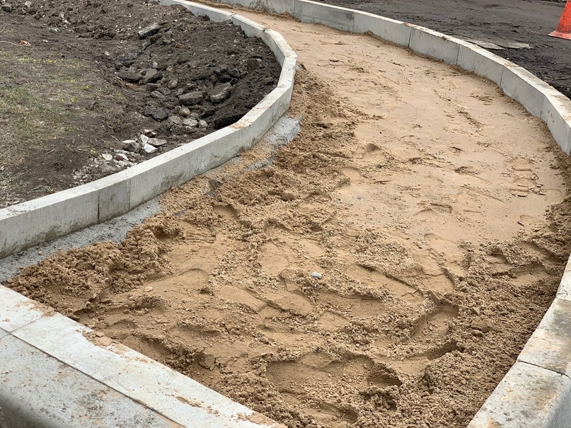 НА ЛЕВОМ БЕРЕГУ РЕМОНТИРУЮТ УЛИЦУ ПАНИНА