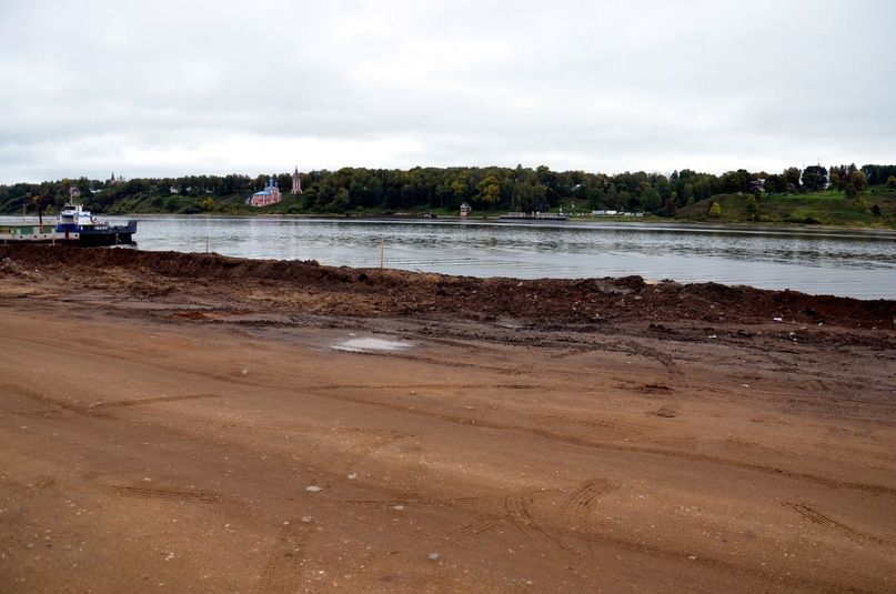 Работы на Волжской набережной продолжаются