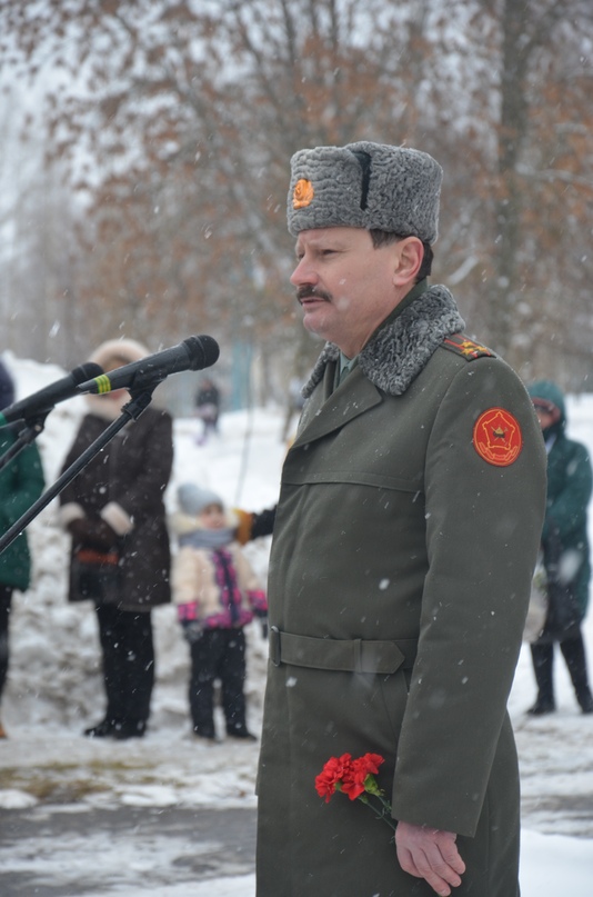 Сегодня у памятника воинам, погибшим в Афганистане и других горячих точках, состоялся митинг памяти