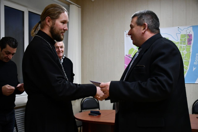 ПОПОЛНЕНИЕ В РЯДАХ СОВЕТА ПРИ ПОЛИЦИИ  Директор муниципального информационного центра «Берега» Виталий Бортяков вошел в Общественный совет при Тутаевском МО МВД России