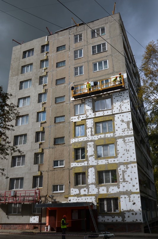 Также в ходе визита проверили ход работ по линии регионального Фонда капитального ремонта в Тутаеве и Константиновском