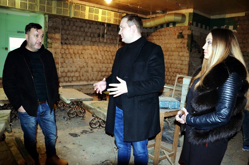 ОБЩЕСТВЕННАЯ БАНЯ: ДАМЫ СУЕТЯТСЯ, МУЖЧИНЫ ПАРЯТСЯ