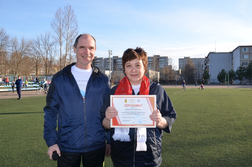 Впервые в Ярославской области, на стадионе школы № 6 в Тутаеве, прошла открытая городская тренировка в преддверии старта серии полумарафонов "Бегом по золотому кольцу"